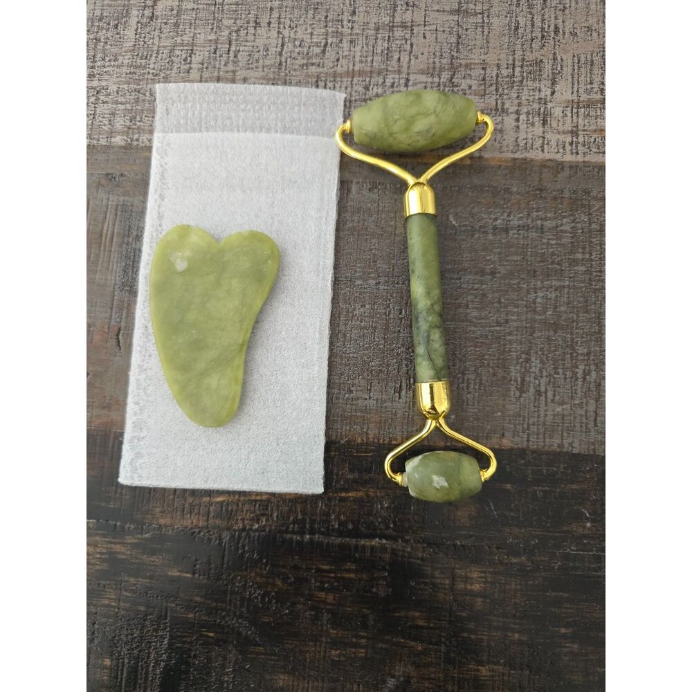 Jade Roller & Gua Sha Facial Massage Set Green Stone Skincare Tool NWOT